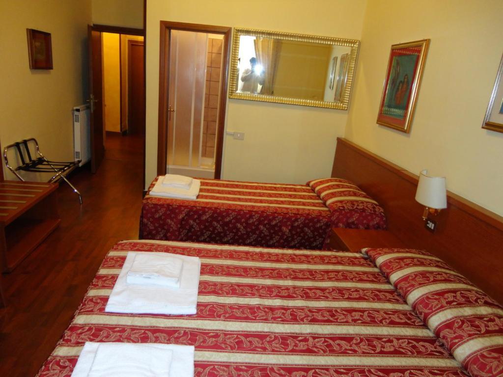 Hotel Azzurra Roma Cameră foto
